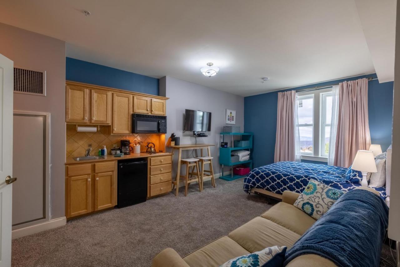 Seneca 202 Apartment Snowshoe Exterior photo